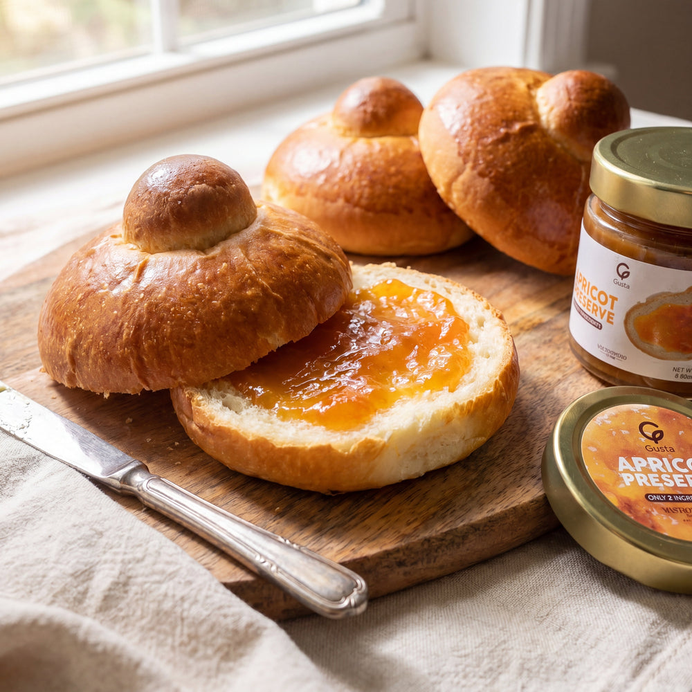Brioche col Tuppo con Marmellata