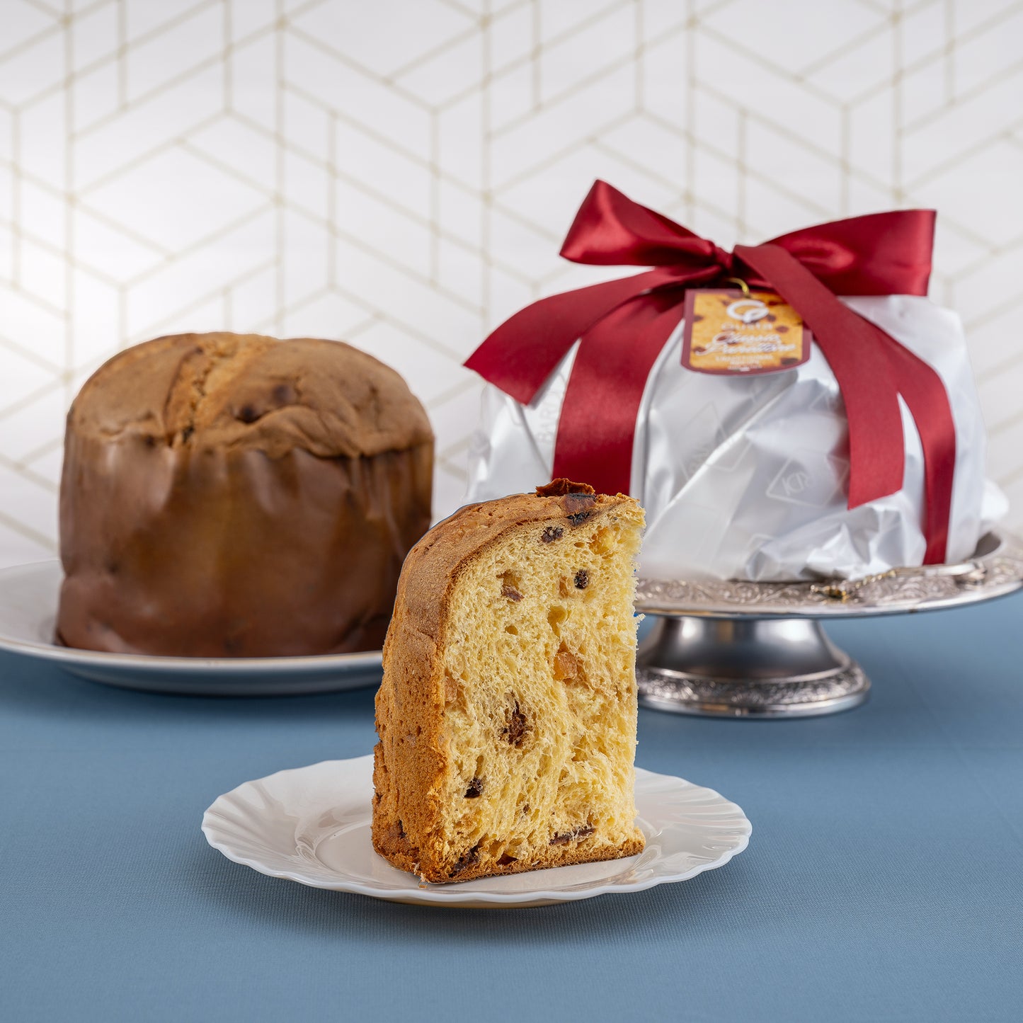 Gusta Panettone Italian Cake - Traditional Christmas Cake - 26.45oz